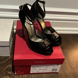 Black satin Salvatore Ferragamo shoes 37
